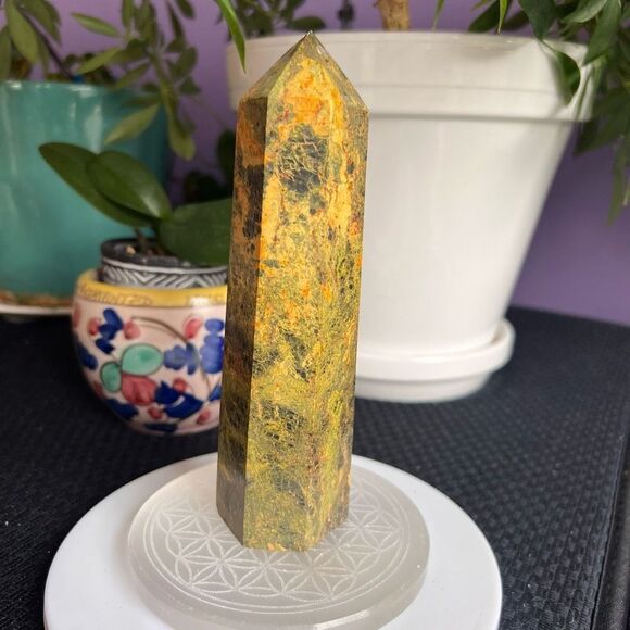 Realgar Crystal Large Tower 1.11LBS - Picture 3 of 11